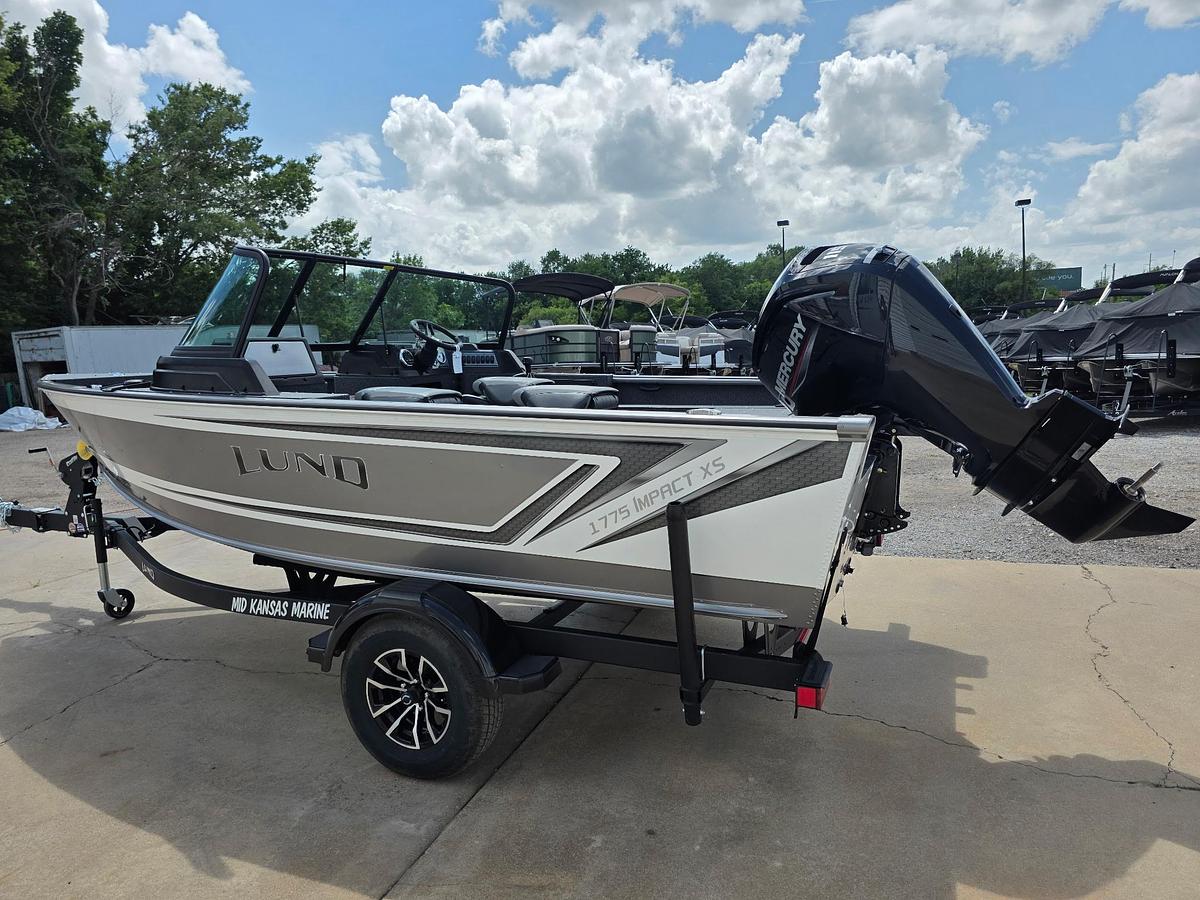 2027 Lund 1775 Impact XS Sport