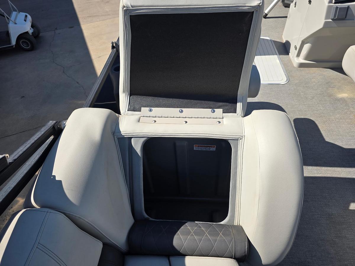 Used 2021 Starcraft SLS 3 Tritoon