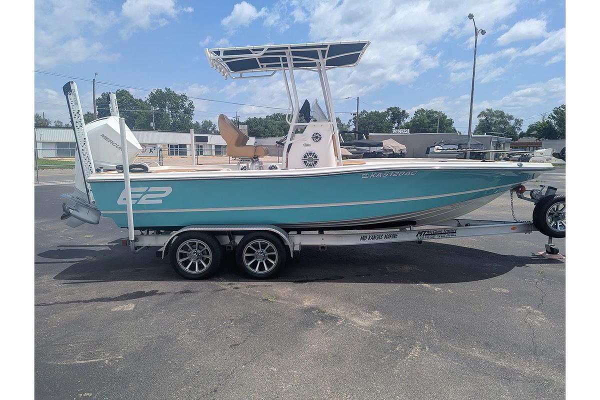 Used 2018 Epic Boats 22 Bay