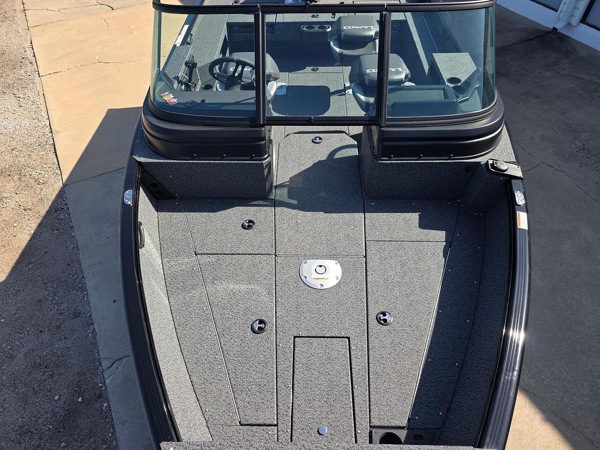 2027 Lund 1875 Impact XS Sport