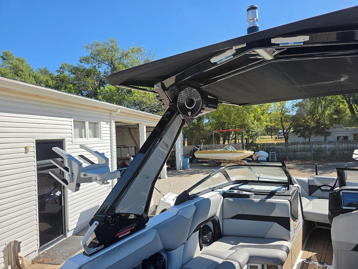Used 2022 Centurion RI 230