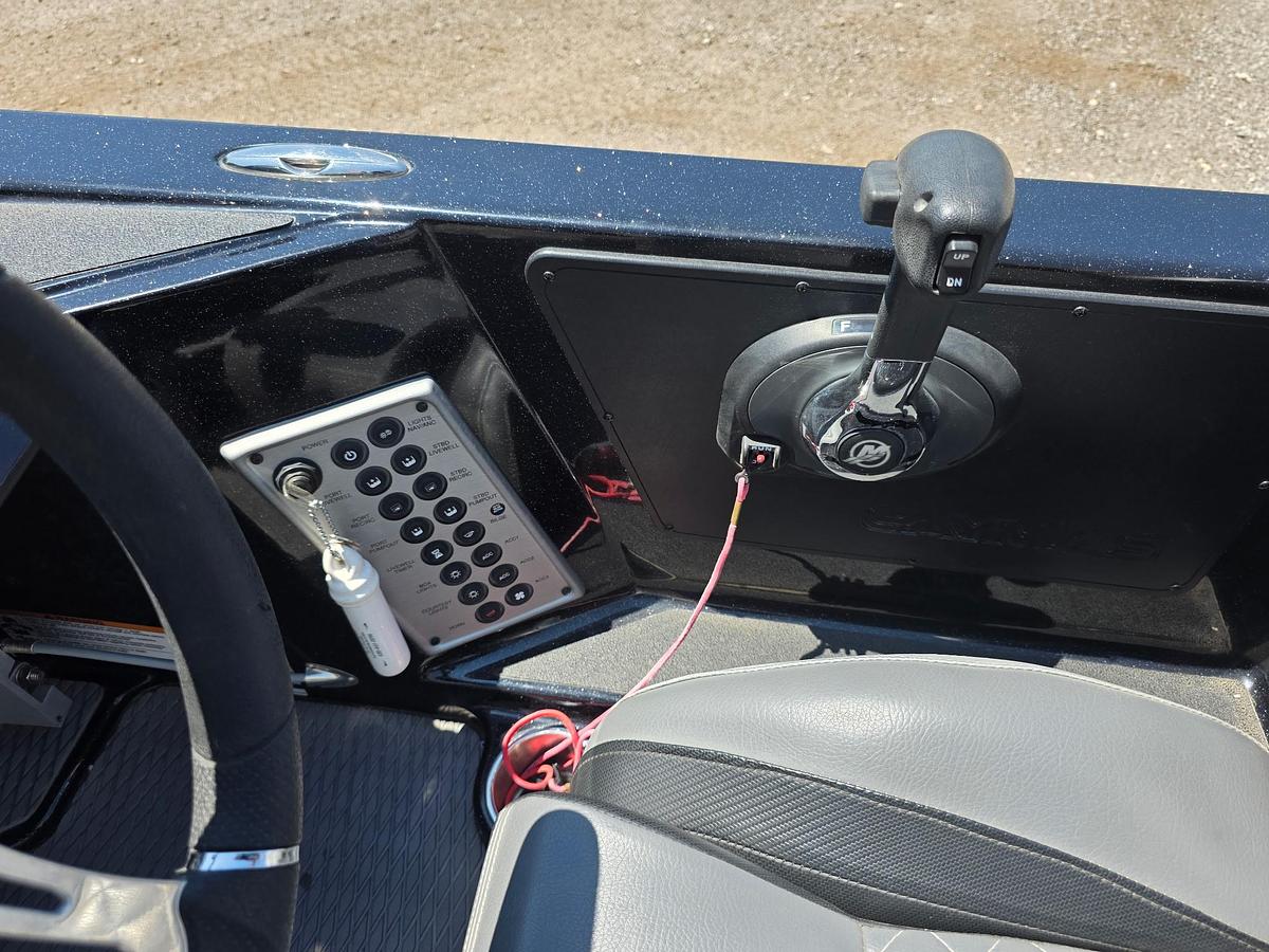Used 2022 Caymas CX 20