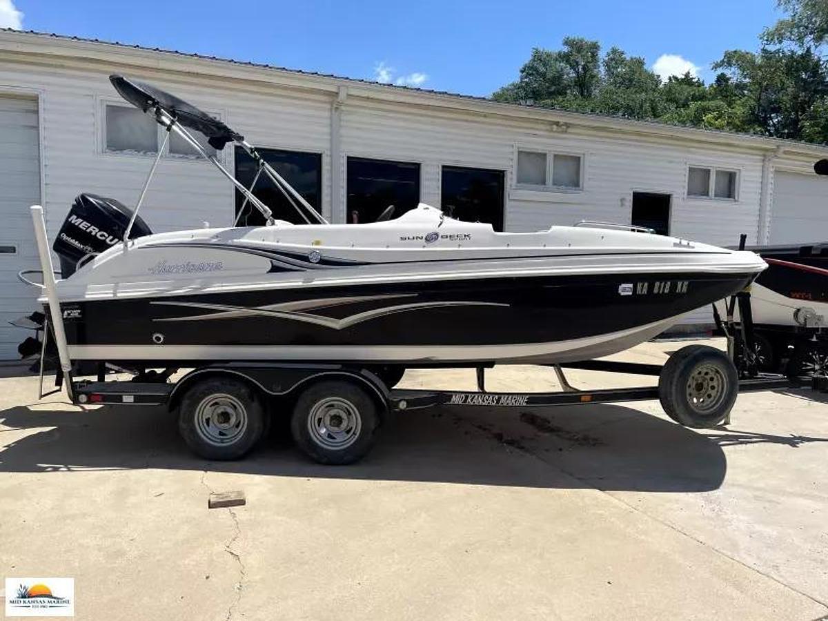 Used 2010 Hurricane Sundeck Sport 188 OB
