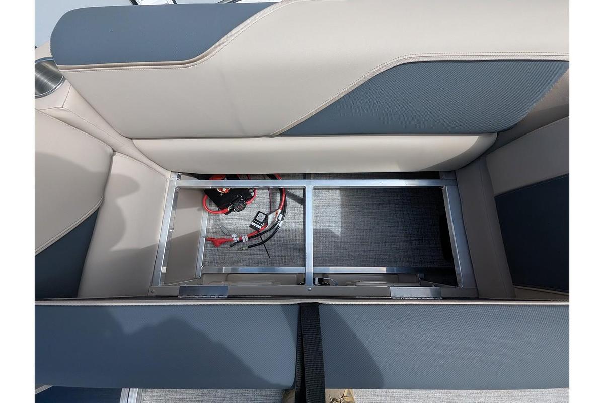 2026 Avalon 2180 Venture Quad Lounger
