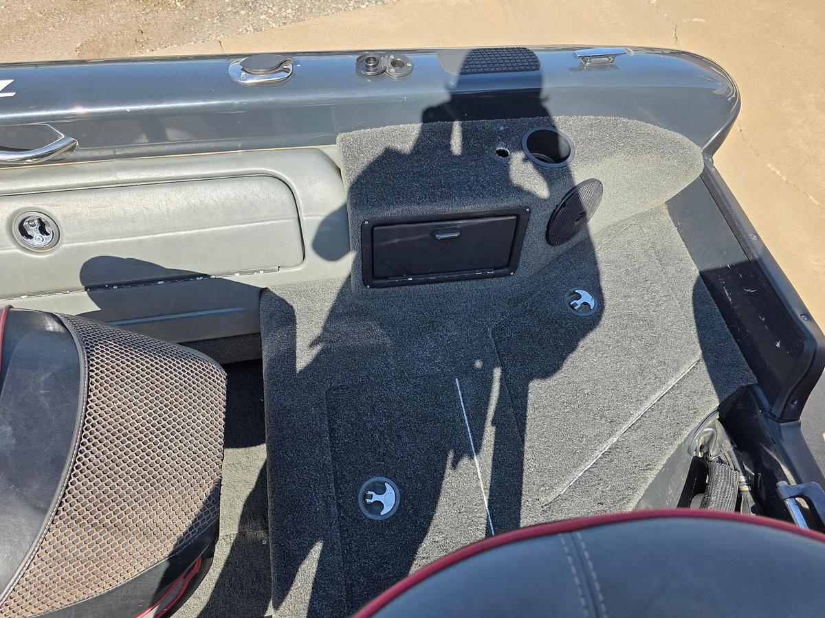 Used 2007 Tracker Tundra 18
