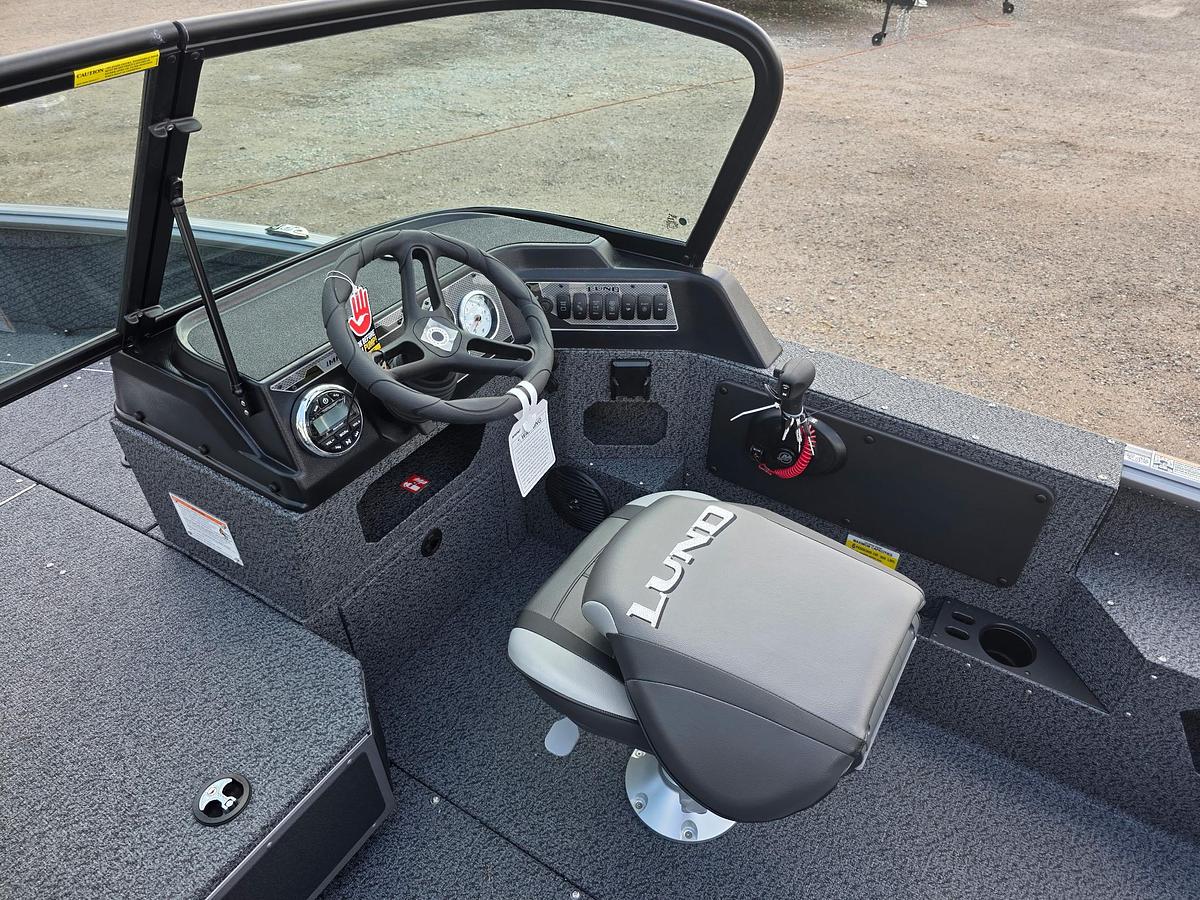 2027 Lund 1775 Impact XS Sport
