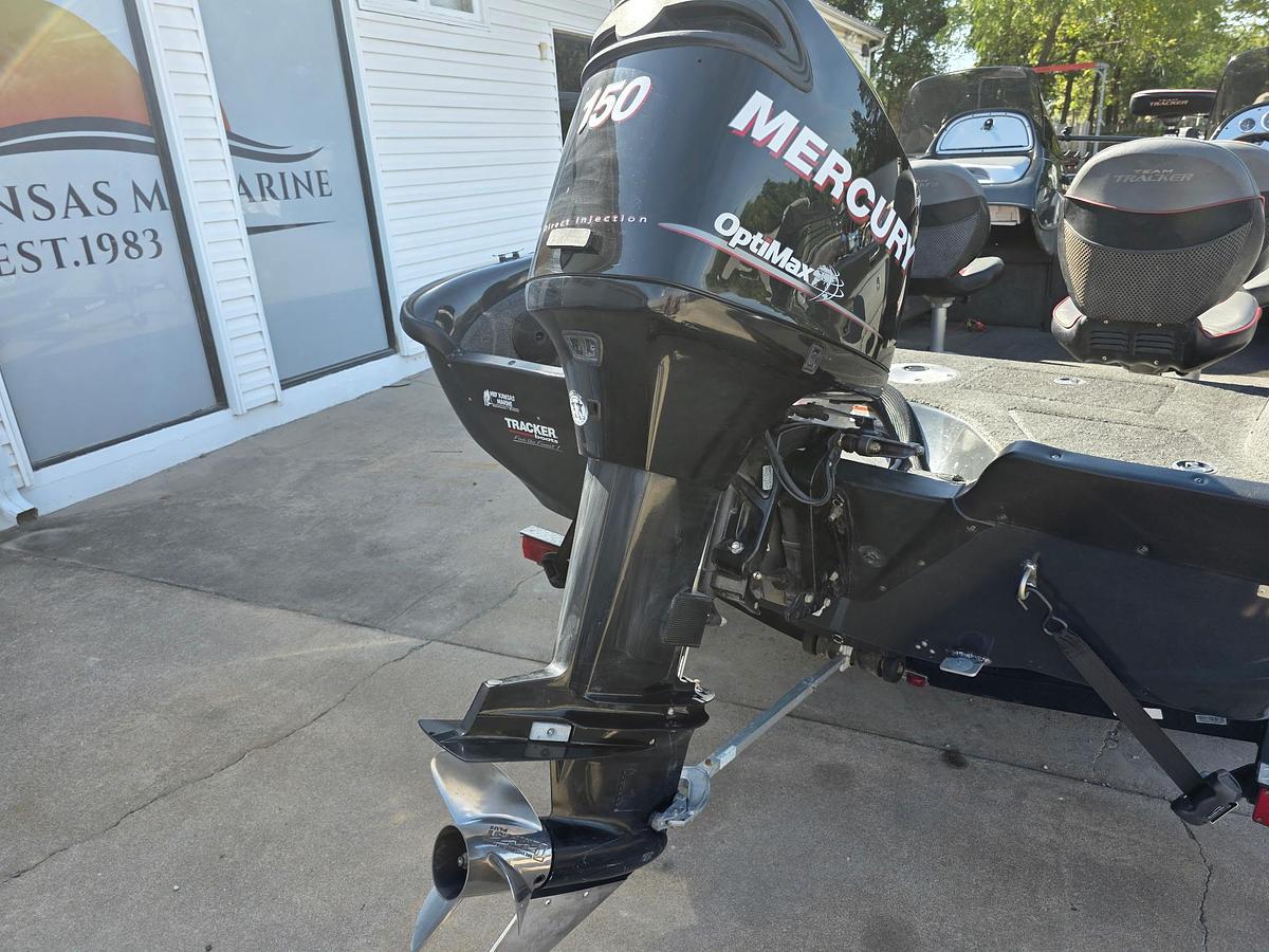 Used 2007 Tracker Tundra 18