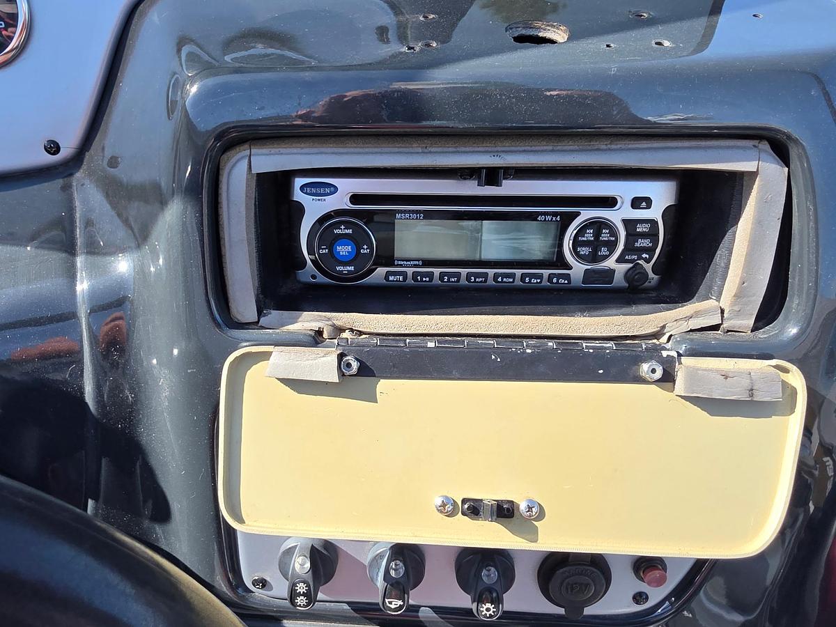 Used 2007 Tracker Tundra 18