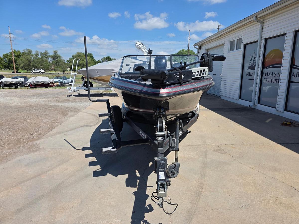 Used 2023 Caymas DV 22