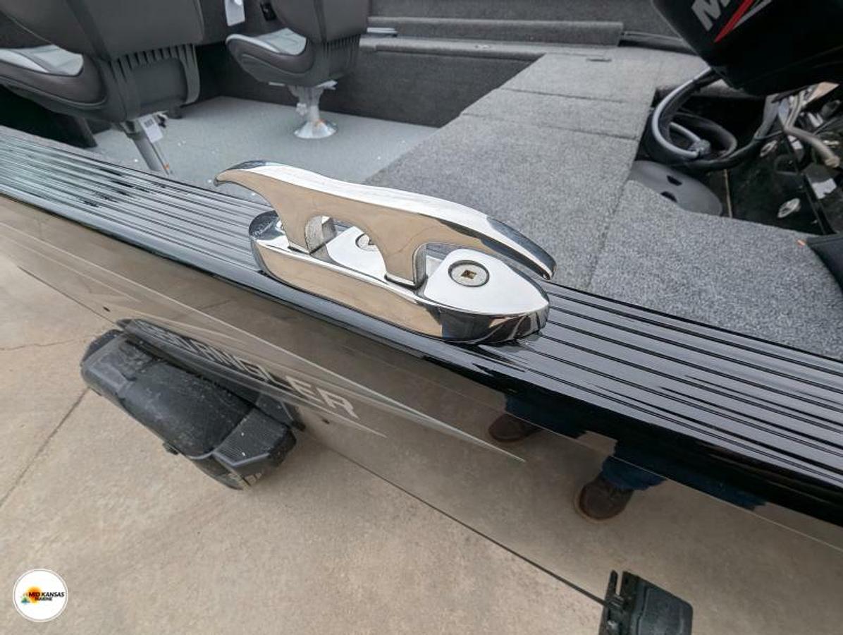 2025 Lund 1650 Angler Sport