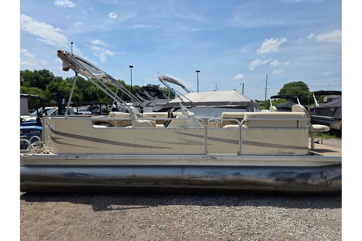 Used 2005 Godfrey Sweetwater 2286 Tuscany Cruise & Fish