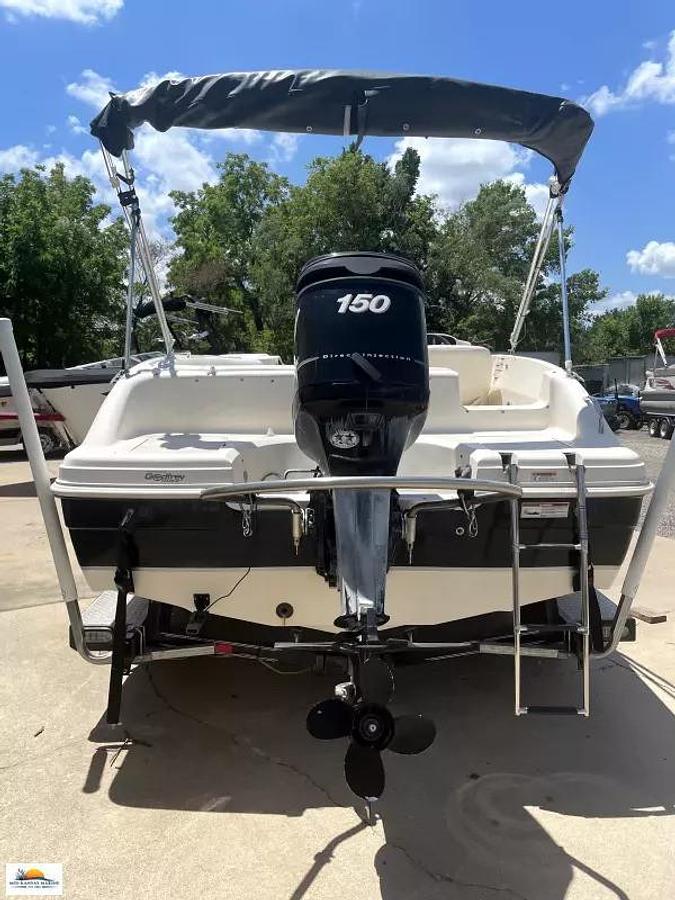 Used 2010 Hurricane Sundeck Sport 188 OB