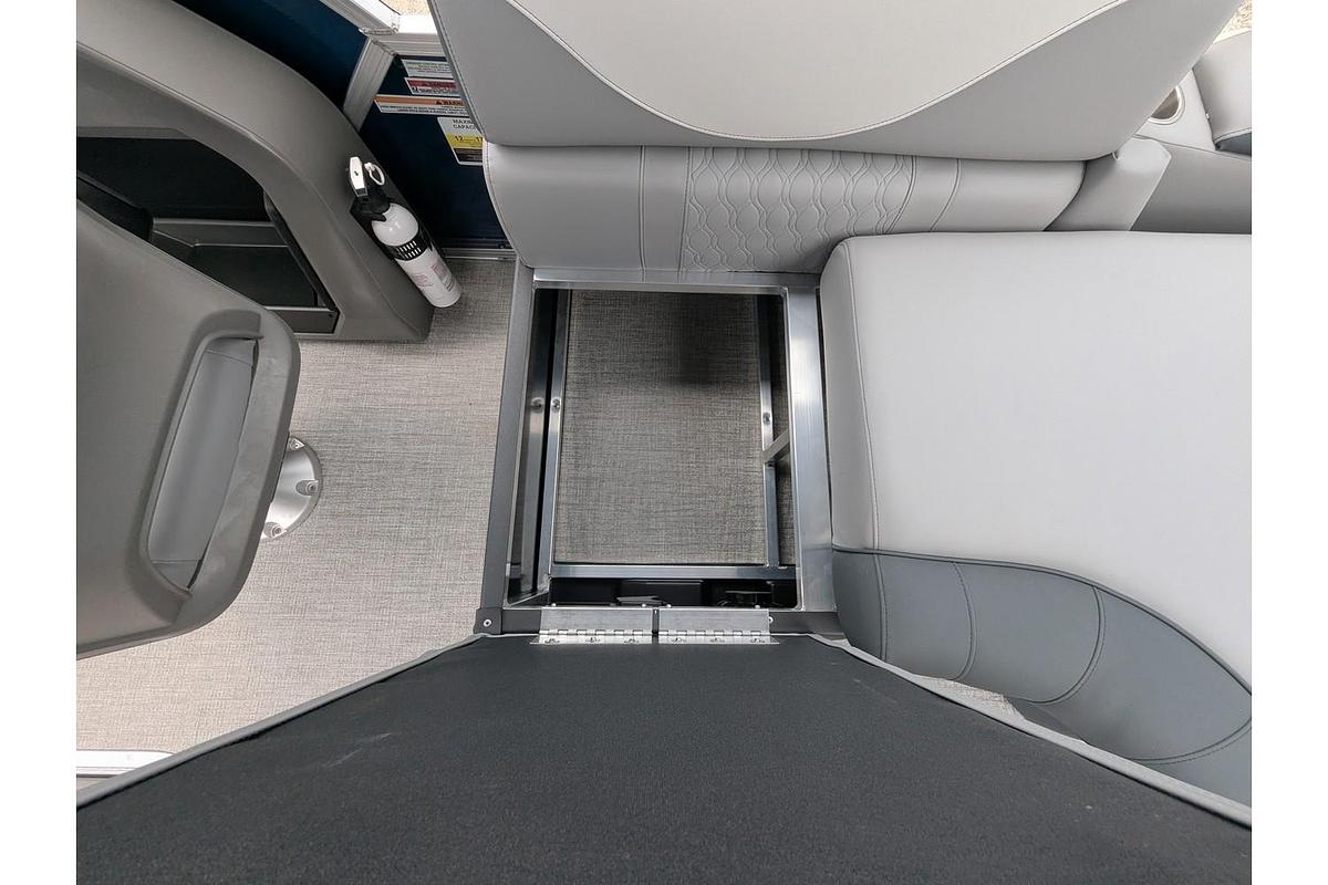 2026 Avalon 2185 LSZ Quad Lounger Shift