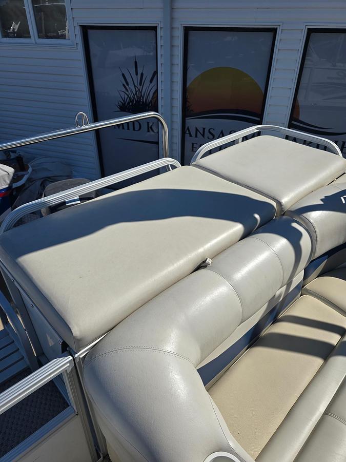 Used 2007 Crest LE 2270