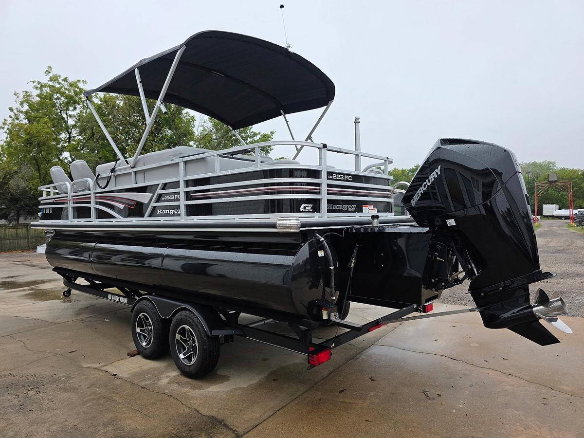 Used 2023 Ranger RP 223 FC Tritoon
