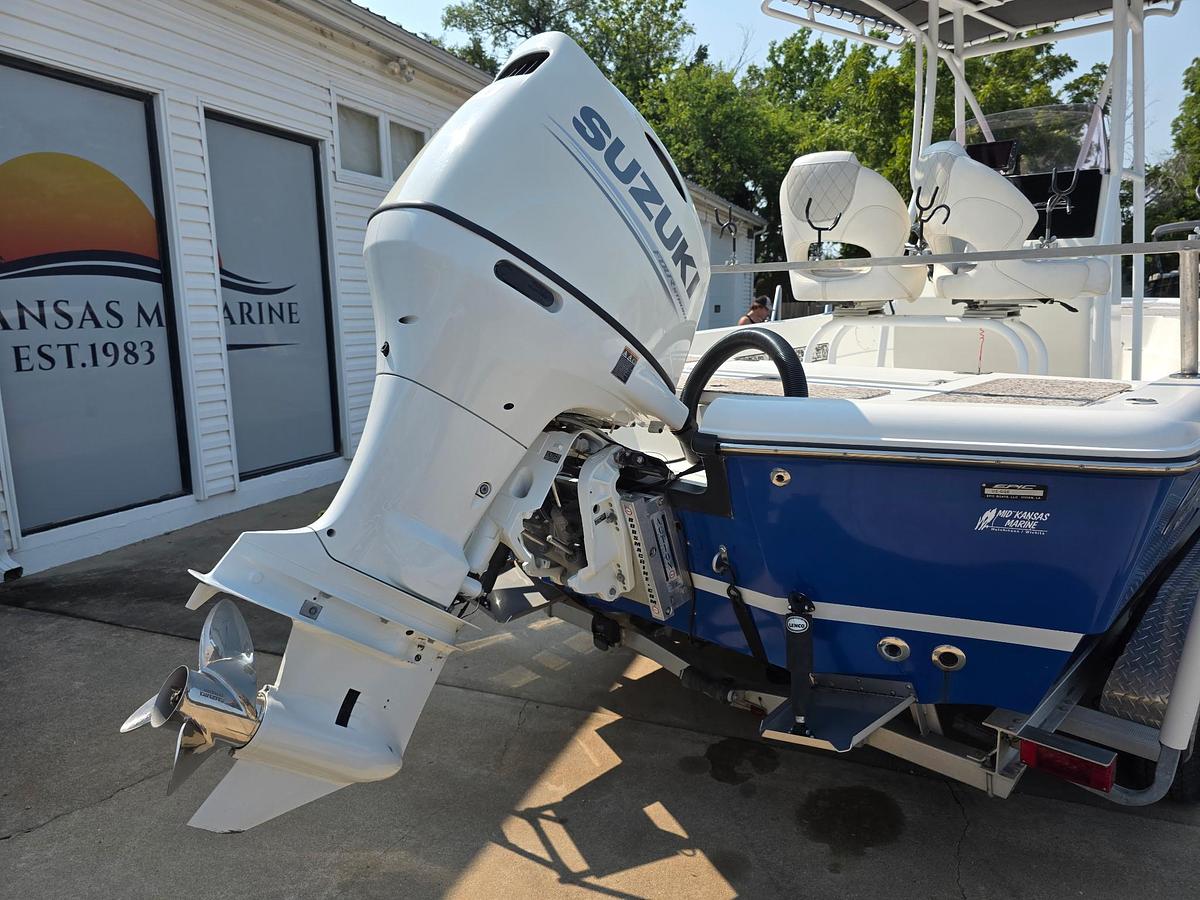 Used 2019 Epic Boats 22 Bay