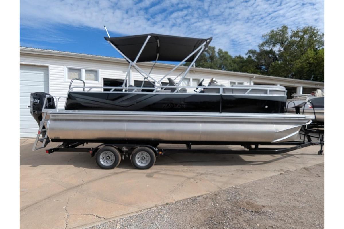 2026 Avalon 2385 Venture 85 Versatile Rear Bench