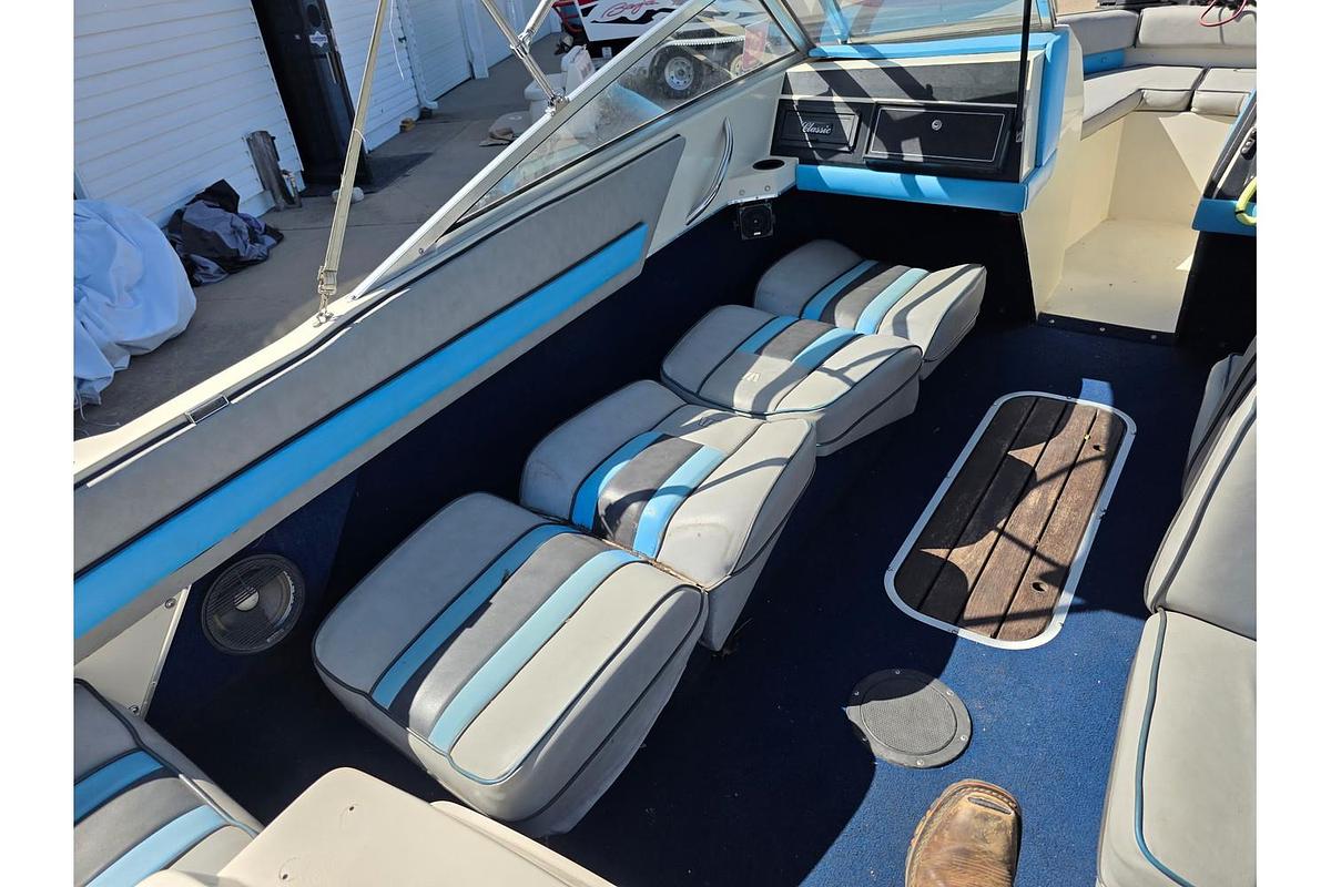 Used 1987 Wellcraft 180 Classic