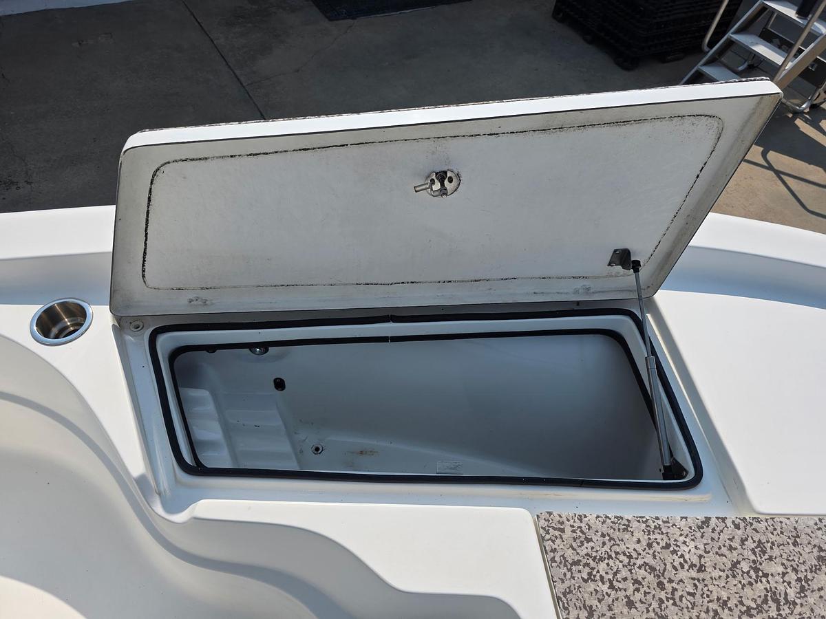 Used 2019 Epic Boats 22 Bay