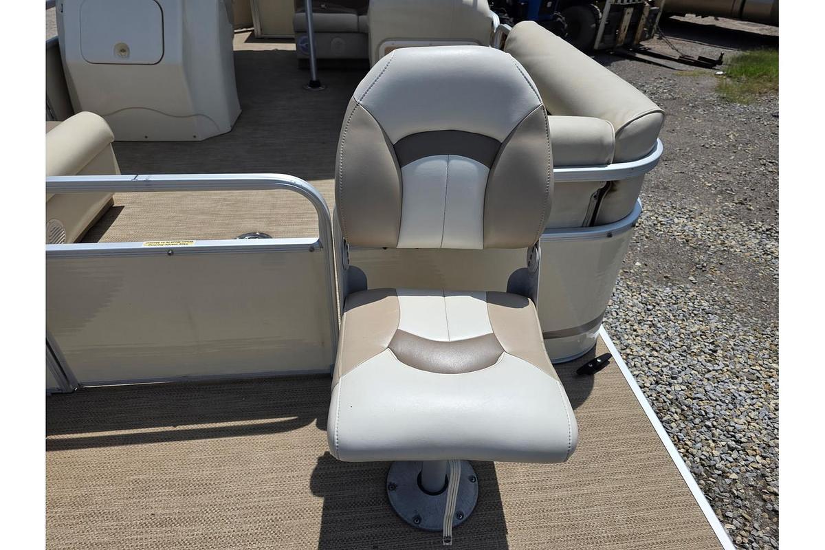 Used 2005 Godfrey Sweetwater 2286 Tuscany Cruise & Fish