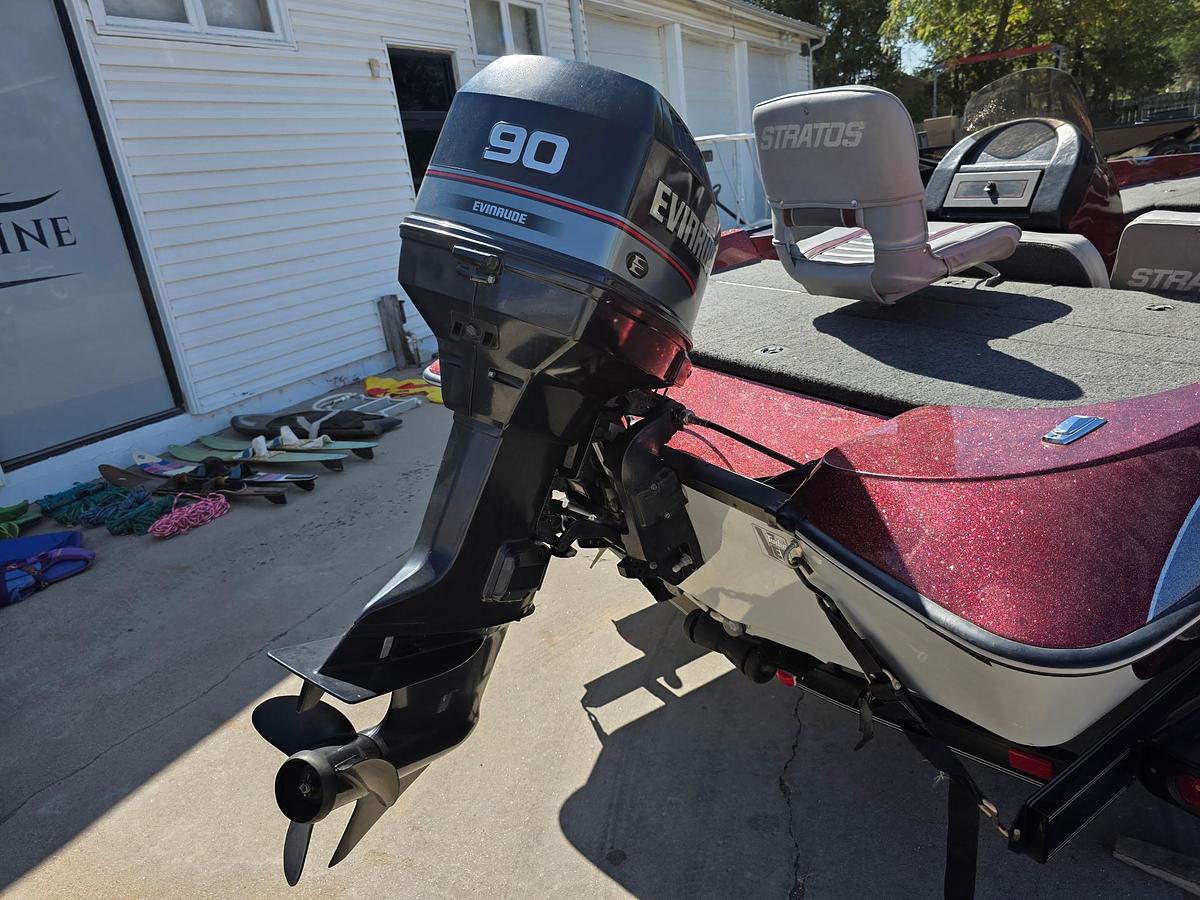 Used 1996 Stratos 268 SC