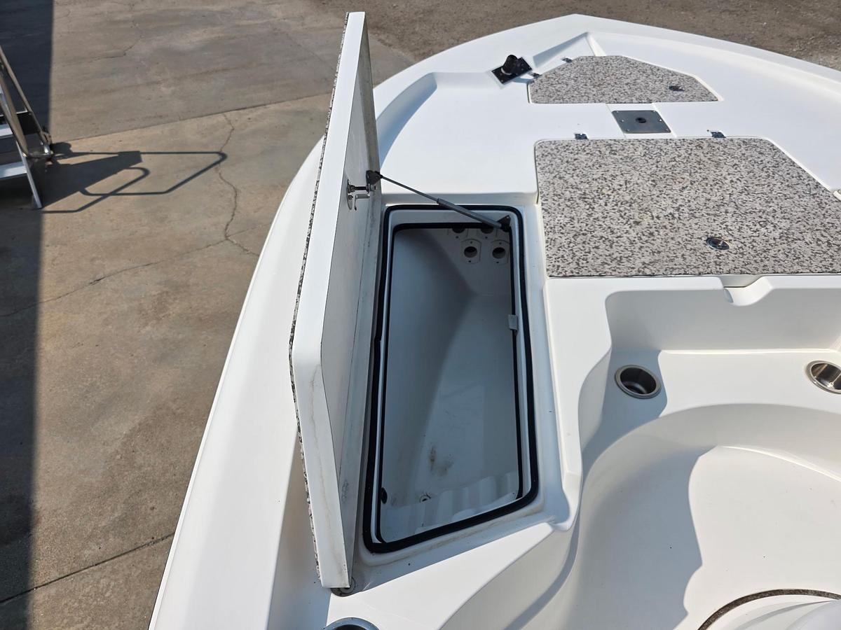 Used 2019 Epic Boats 22 Bay