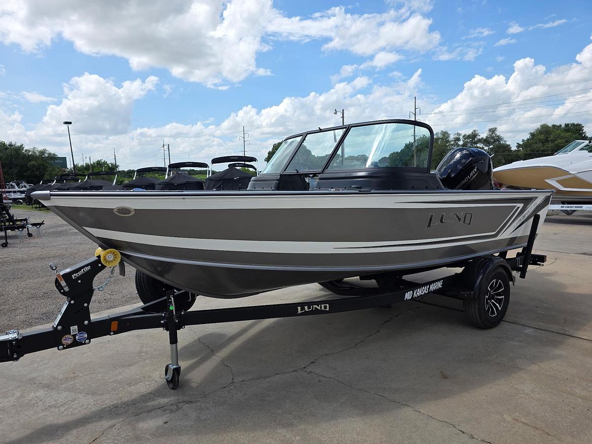 2027 Lund 1775 Impact XS Sport