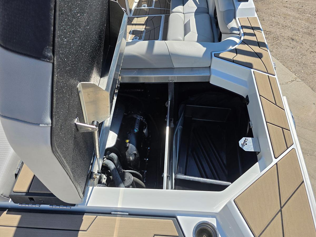 Used 2022 Centurion RI 230