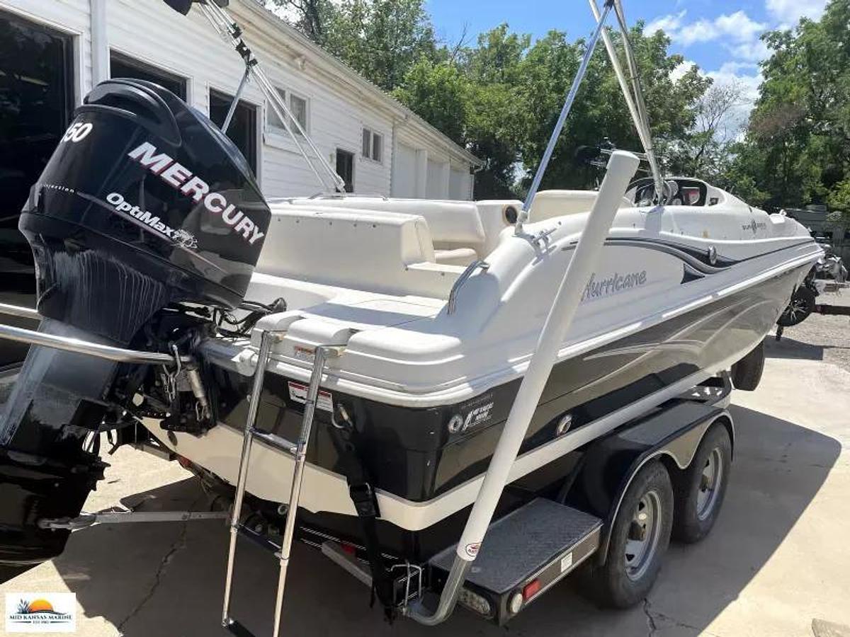 Used 2010 Hurricane Sundeck Sport 188 OB