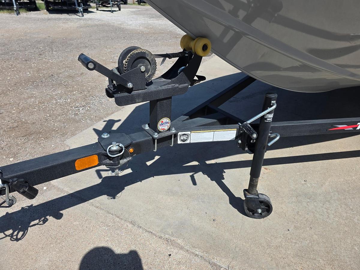 Used 2024 Bass Tracker Pro Team 175
