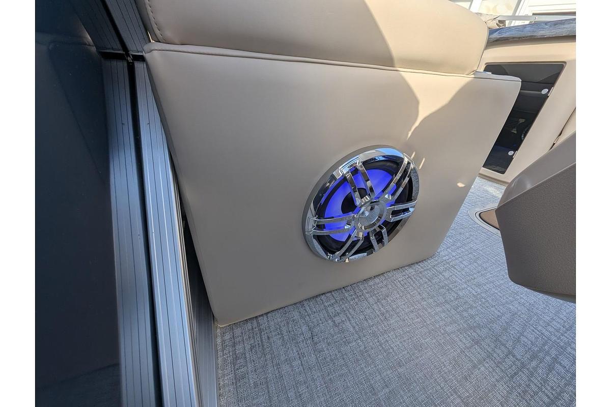 2026 Avalon 2385 LSZ Elite Windshield