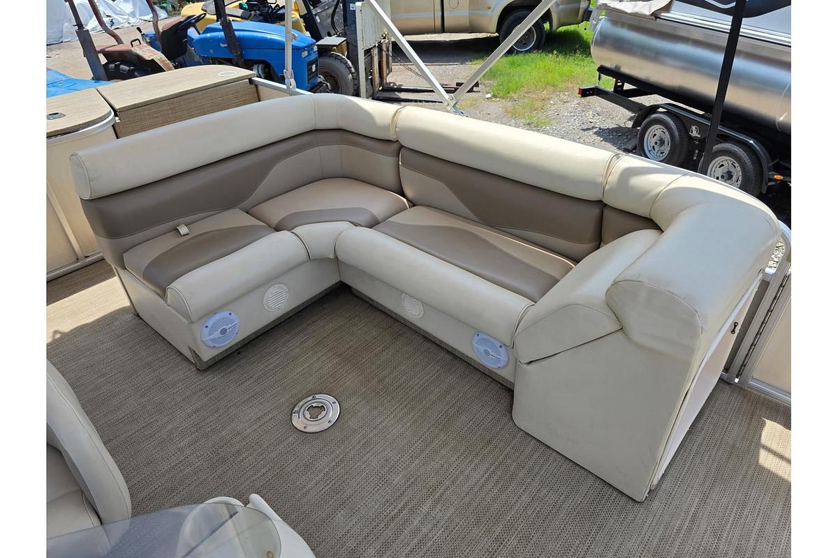 Used 2005 Godfrey Sweetwater 2286 Tuscany Cruise & Fish