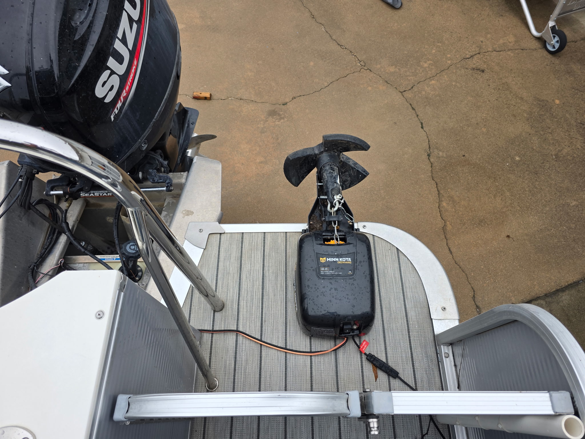 Used 2019 Avalon 2385 Catalina Rear Fish
