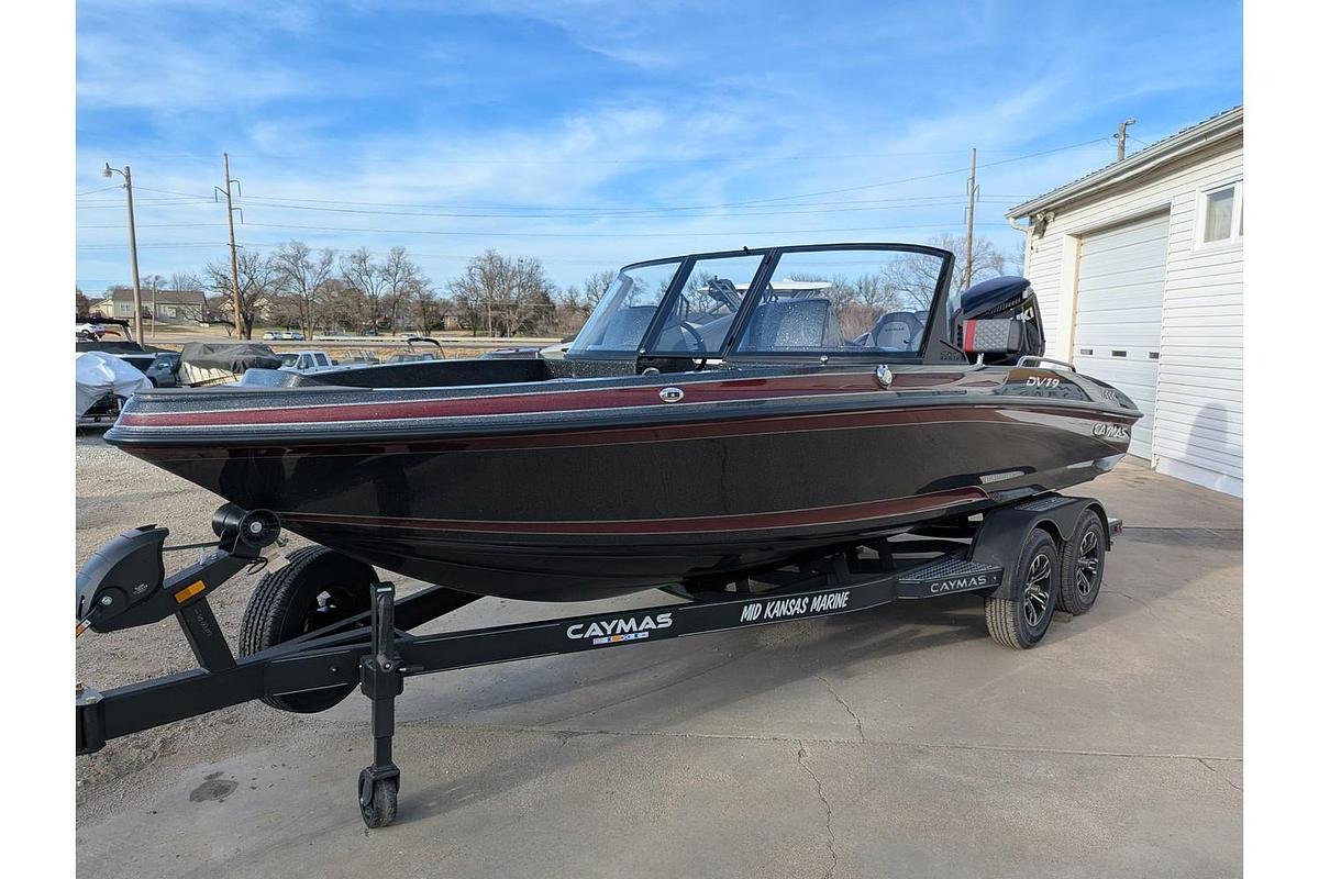 2026 Caymas Boats DV19