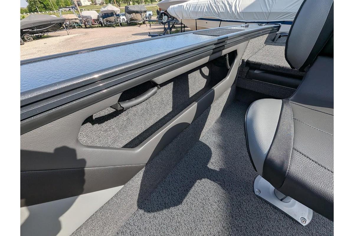2026 Lund 1875 Crossover XS