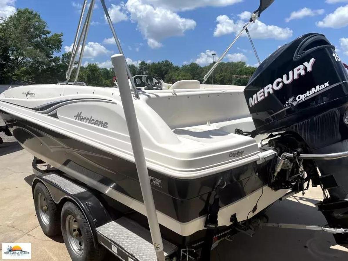 Used 2010 Hurricane Sundeck Sport 188 OB