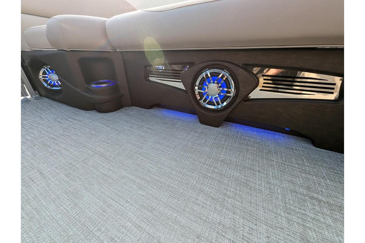 2026 Avalon 2385 LSZ Elite Windshield