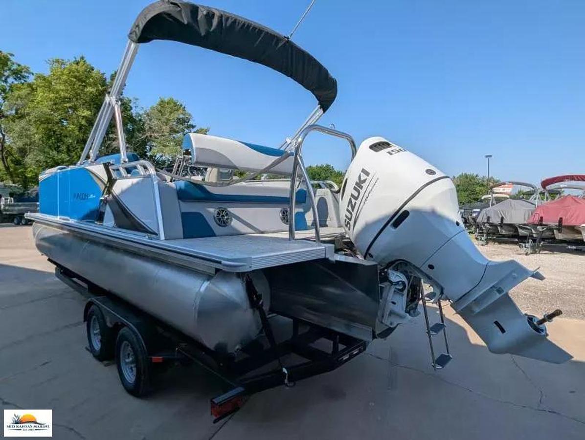 2026 Avalon 2185 LSZ Cruise Rear Bench Tritoon