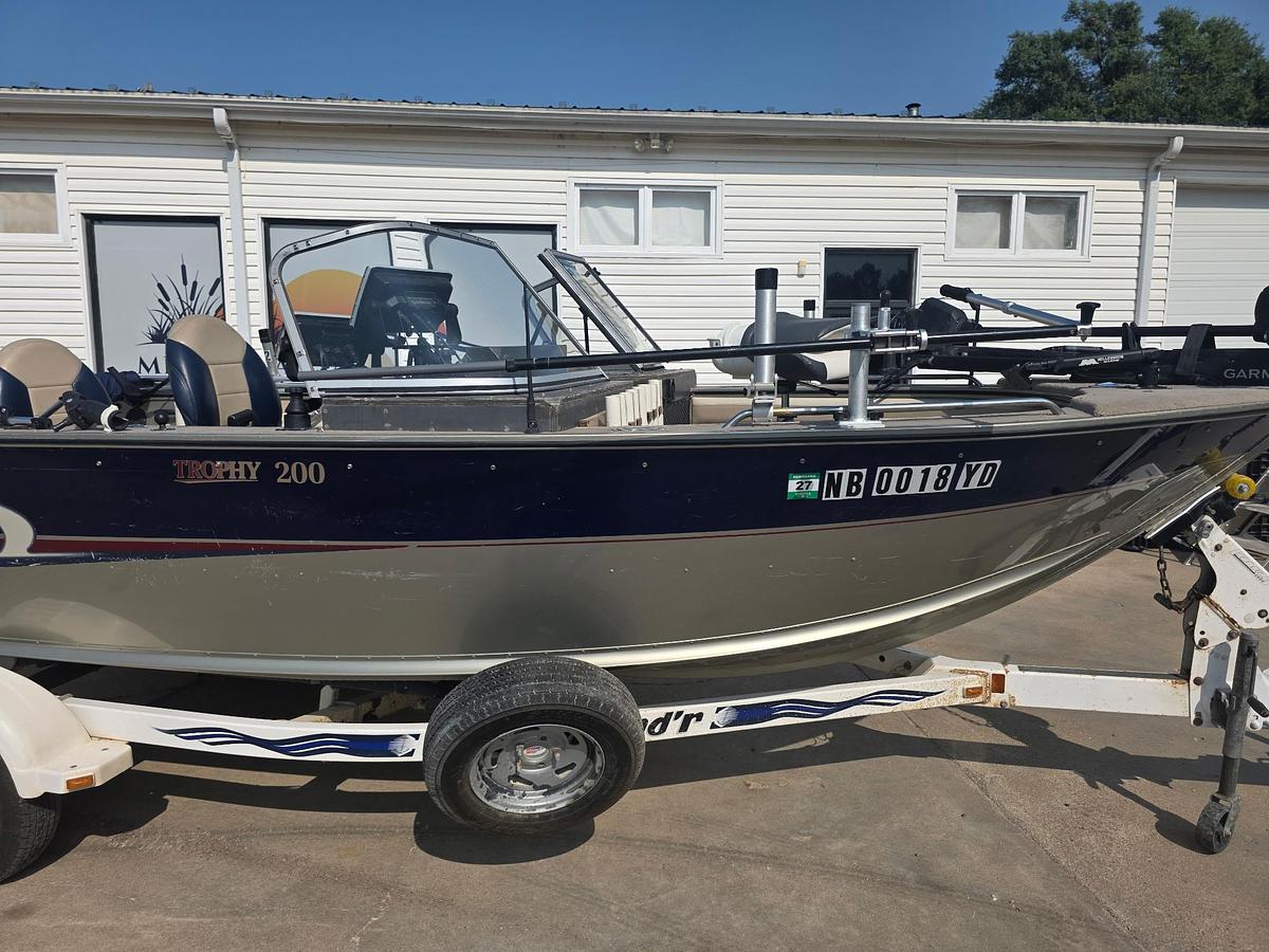 Used 2003 Alumacraft Trophy 200