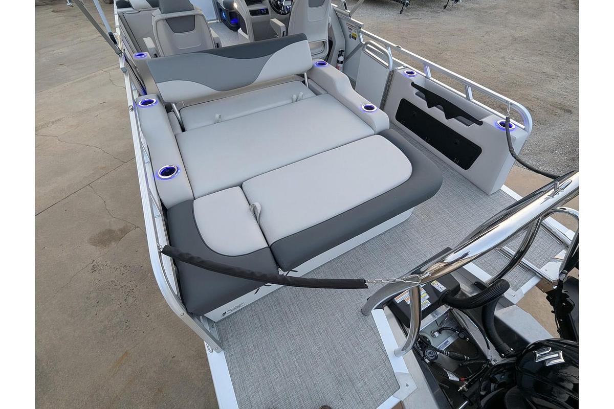 2026 Avalon 2385 LSZ Versatile Rear Bench