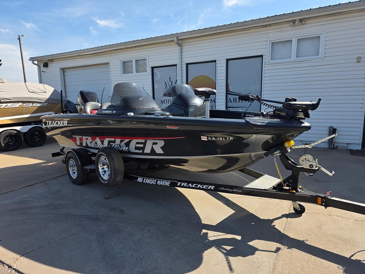 Used 2007 Tracker Tundra 18