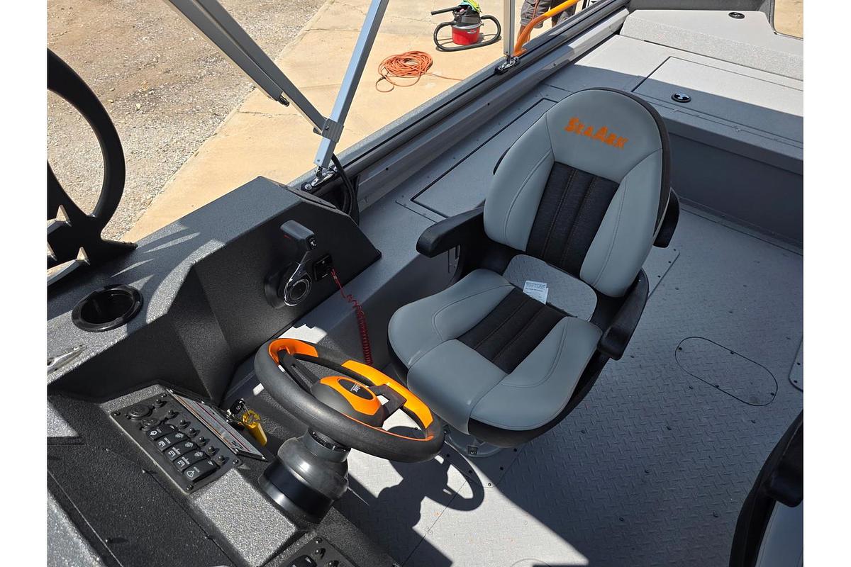 2027 SeaArk Procat 200