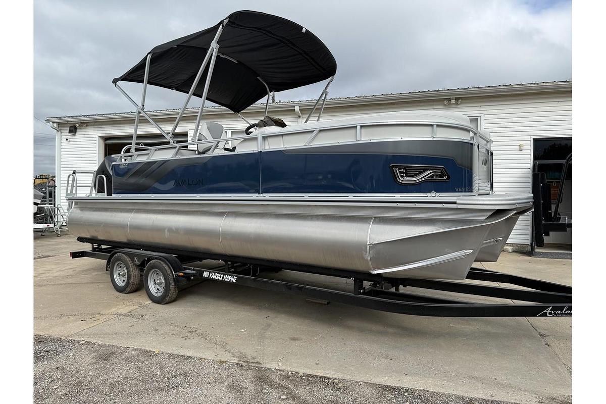 2026 Avalon 2385 Venture 85 Cruise Rear Bench