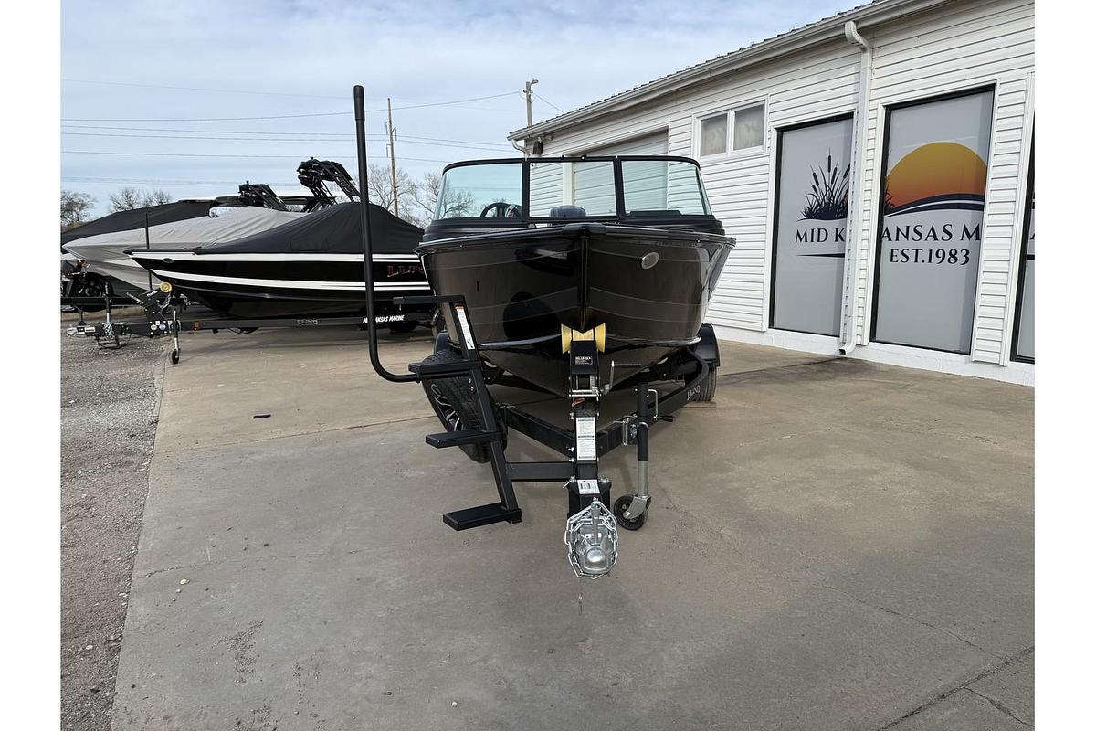 2026 Lund 1775 Impact XS