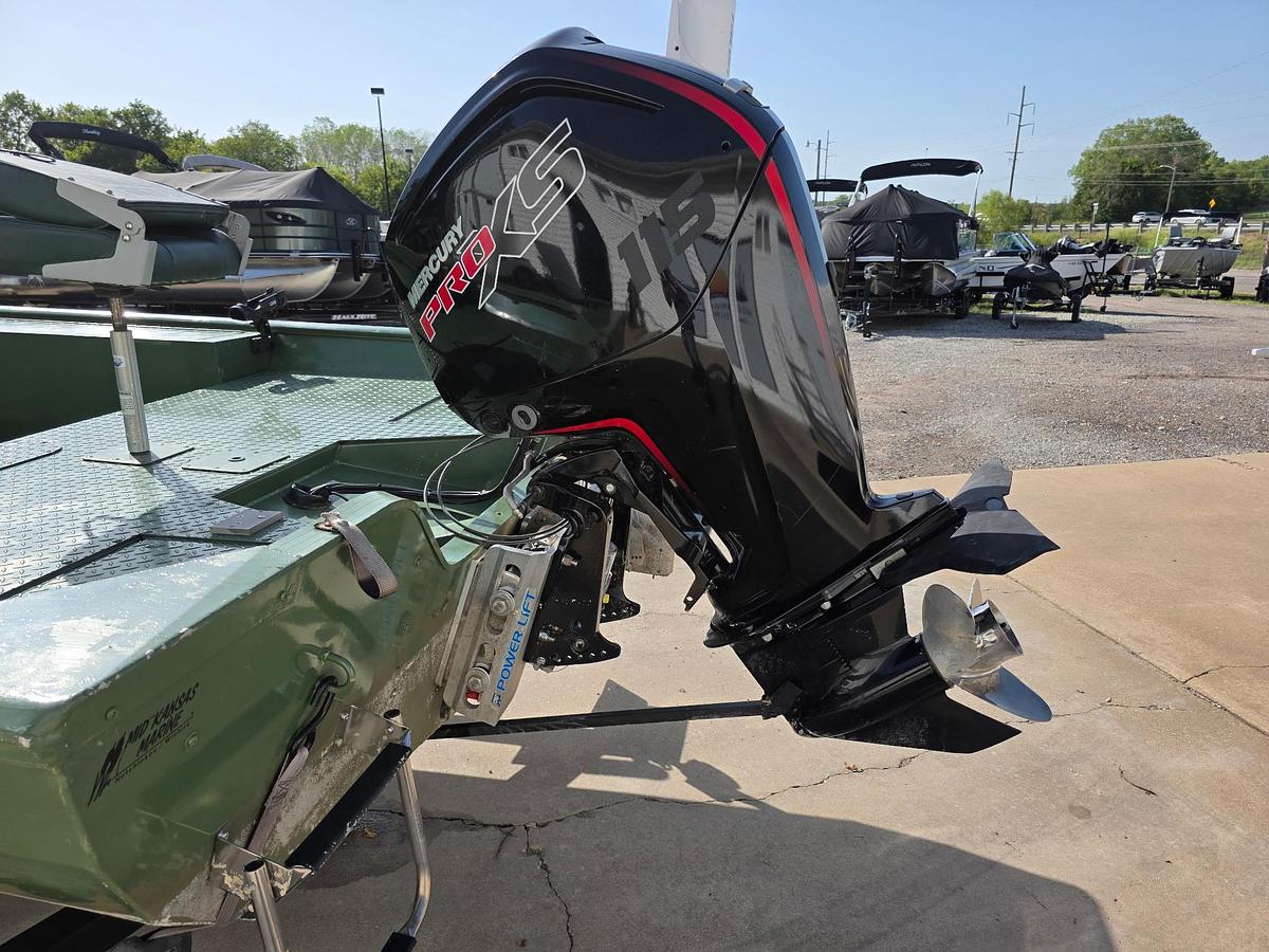 Used 2003 Lowe Roughneck