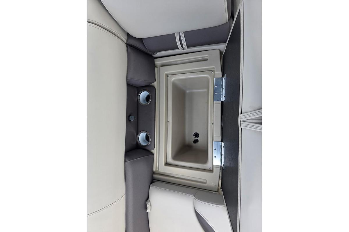2026 Bentley Pontoons Legacy 223 Navigator Tritoon