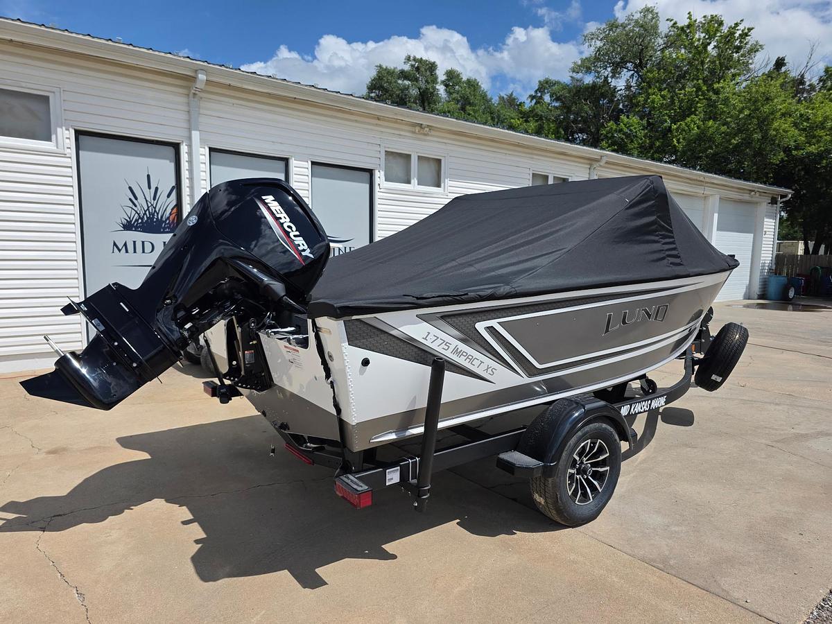 2027 Lund 1775 Impact XS Sport