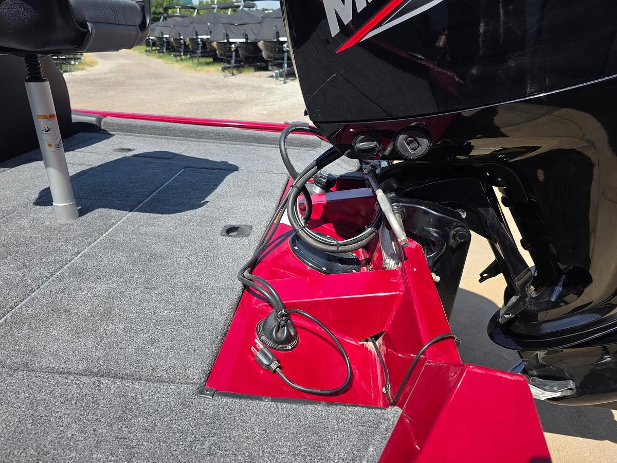 Used 2024 Bass Tracker Pro Team 175