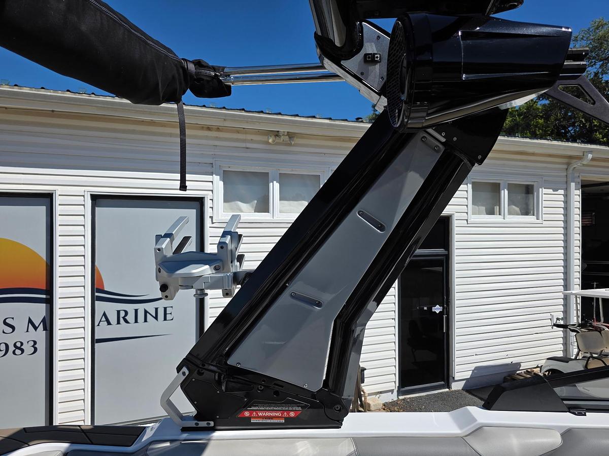 Used 2022 Centurion RI 230