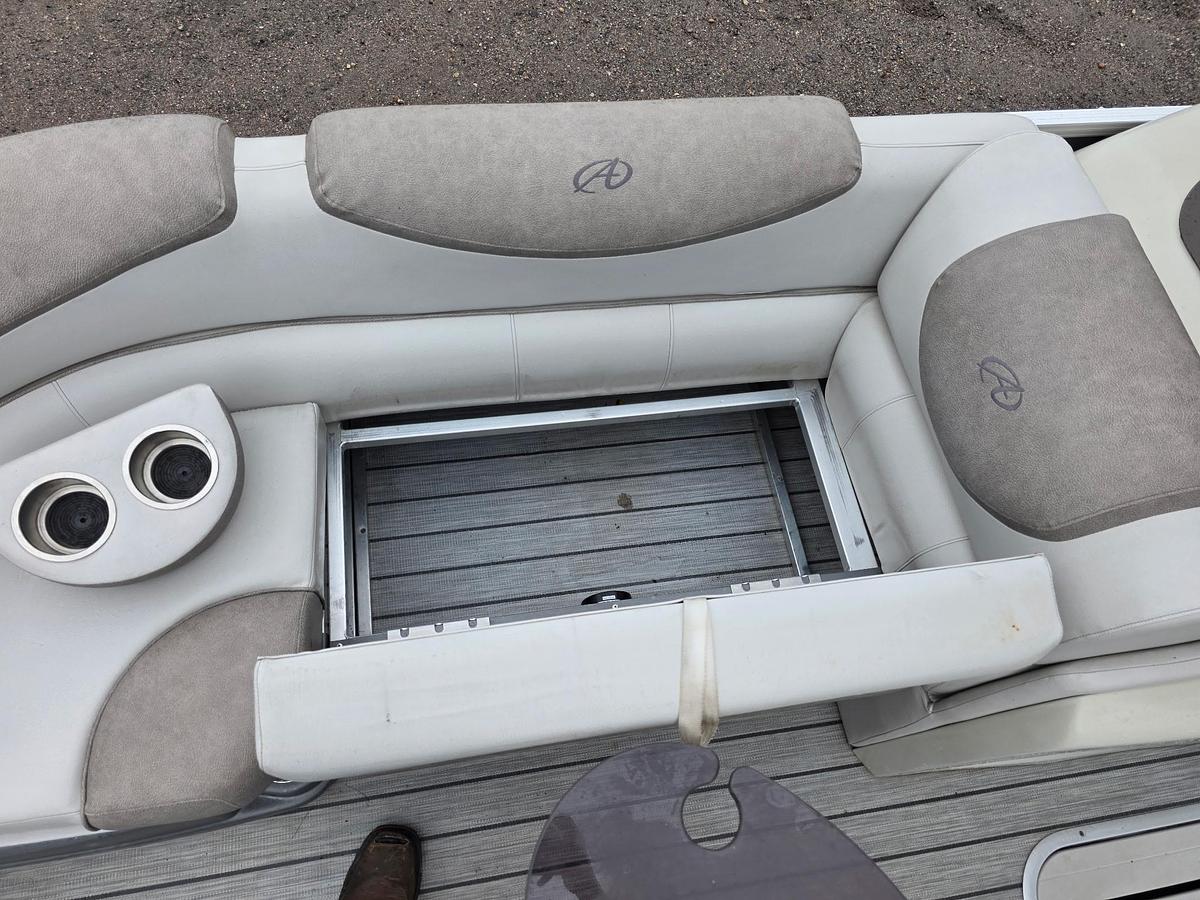 Used 2019 Avalon 2385 Catalina Rear Fish